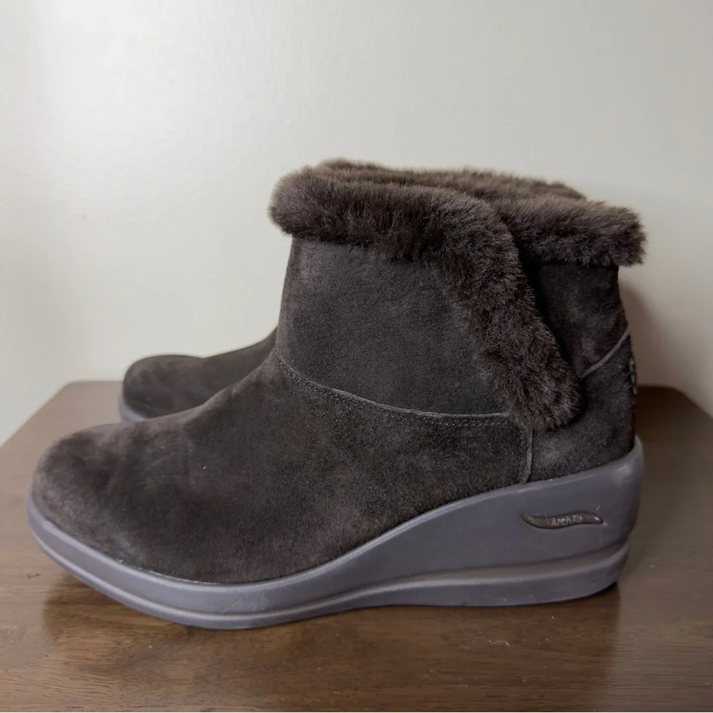 Skechers Arch Fit Rise Chocolate Brown Suede Ankle Boots Sz 9.5 Womens